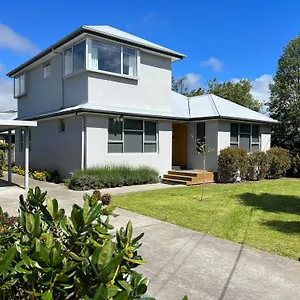 https://charlesworth-villa-christchurch-holiday-homes.top-hotels-christchurch.com